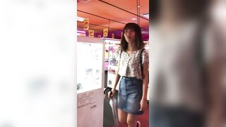 ２人のお姉さんの逆さパンチラ動画 ２２７ voyeur jp
