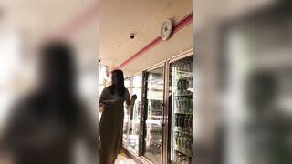 ノーパンお姉さん 吉〇詩織似 ノーパンでお買い物 休日お姉さん voyeur jp