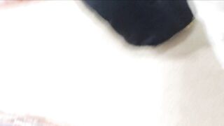 生おかず ショートカットのボーイッシュ 服装もボーイッシュな女の子 立ち読み中にぶっかけ vol 1 voyeur jp