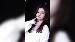 SULLYOON SHOWS TITS 118027 1 KPOP ALLPOP