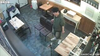 [신작] 커피숍 여주인이 남자친구와 성관계를 가졌습니다. 남자친구의 손은 그의 성기보다 더 유용했습니다. 그녀는 사정한 것 같았고 korean porn vip ipcam