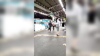 電射男013 高身長なスタイル抜群美女にバイブでいたずら マンコの中で動くバイブに悶絶 voyeur jp