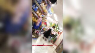 ノーパン ドン 〇ホーテにいたハーフ制服美少女の生ケツ盗撮 voyeur jp
