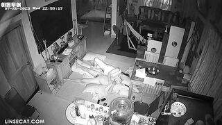 해킹된 가정 감시 카메라 [IP CAMERA]_ 발정난 한국인 아내가 섹스를 위해 남편을 유혹한 후 조용히 오르가슴에 자위합니다 korean porn vip ipcam