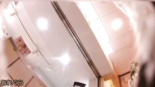 顔つき逆さ撮り16 ガーリーなお姉さん編 voyeur jp