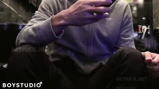 BOY STUDIO – BOY 455 – 蔵出し！爽やかイケメン体育会男子がビデボで即抜き！ gays