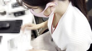 胸ちら 乳首 斜め上からの絶景が 美人事務員さん デザイナー 巨乳営業女子 voyeur jp