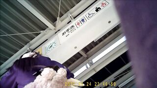 女子高生パンチラ 極ミニセーラー通学7 voyeur jp