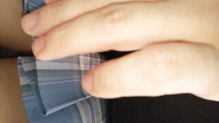 けしからん エスカレーターで盗撮を警戒して最後尾に乗るような娘には悪戯part 44 pc用 縦動画 voyeur jp