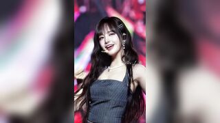 LIZ SHOWS BOOBS 150216 1 KPOP ALLPOP
