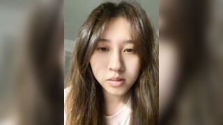 陰毛がたっぷり生えた抑圧された女子大生！[Liliya-77] 小道具を使った自慰、白い精液が自由に流れ出る。 china 3