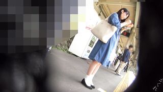 パンチラ小人目線 pa to471 電車編 voyeur jp 01