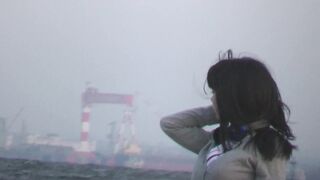 海辺の風景３６ パンツの景色１４ スカートヒラヒラ丸い桃尻 顔出し voyeur jp