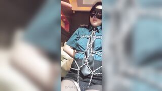 묶인채로 자지 빨아먹는 멧돼지 여경 korean porn vip
