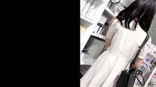 4k 坂にいそうなアイドル系美少女のロング丈ワンピースの中 voyeur jp