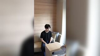 HUNK CHANNEL – OAV1158 – メガマラ面接!!45発目、スリ筋韓流アイドル系イケメンくん24歳が初男責めに緊張しながらもドピュッと発射!! gays