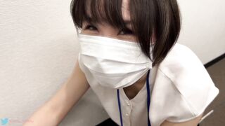olの社内胸チラ 2名 人妻olが掃除中に浮きブラ乳首 社内でノーガードすぎな健気な新人ちゃん voyeur jp