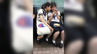 制服jkは癒しです 35 帰ってきたイチャイチャjkと美少女プチイチャjk 見つめていたい voyeur jp