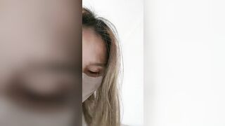 「グリーンのストリーマー」が暴走 [その場を離れたがらない] – 野外露出のパフォーマンス：年上の男性を意図的に誘惑し、関係を持とうとする china 05-040726