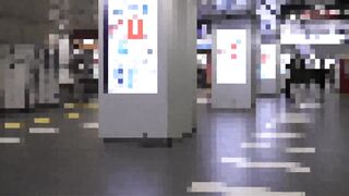 w特典付き 電車痴漢 顔出し制服jk セーラー服の生邸 馼 美少女がまさかのtバック 駅トイレで全裸にしたら超絶美巨乳 voyeur jp