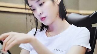 IU SHOWS TITS 175958 1 KPOP ALLPOP