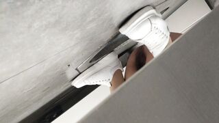 若くて美しい女性を多数フィーチャーした、新たな専門家が高解像度カメラシリーズに参入した。 toilet 2 14-050726