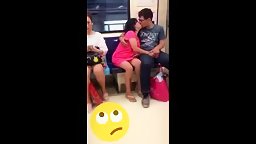 Singapore Chinese Couple Hanky Panky In MRT 新加坡情人地鐵上激情被偷拍流出