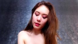 Cute Chinese Singapore Office Lady Luna Nude Webcam Sex Chat 新加坡漂亮混血女神Luna自拍流出