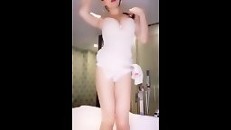 漂亮御姐美女主播收费一多自慰大秀身材丰满(Webcam)