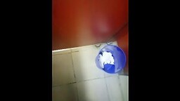 [국산] 화장실 찍다 들켜 비명 (5)