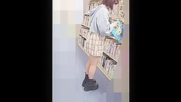 [제꼴] 도서관 젖탱이녀
